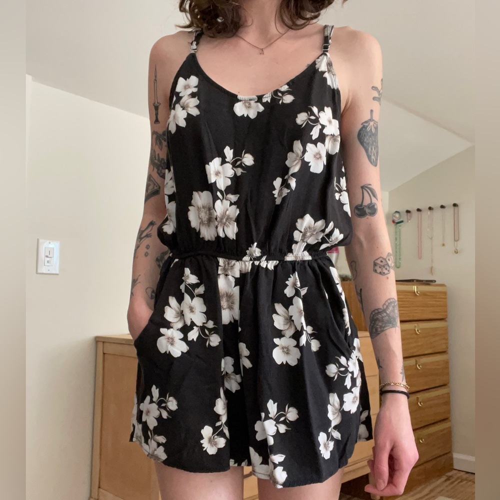 Brandy Melville floral romper